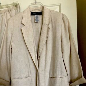 Sag Harbor Creme linen suit size 8P EUC